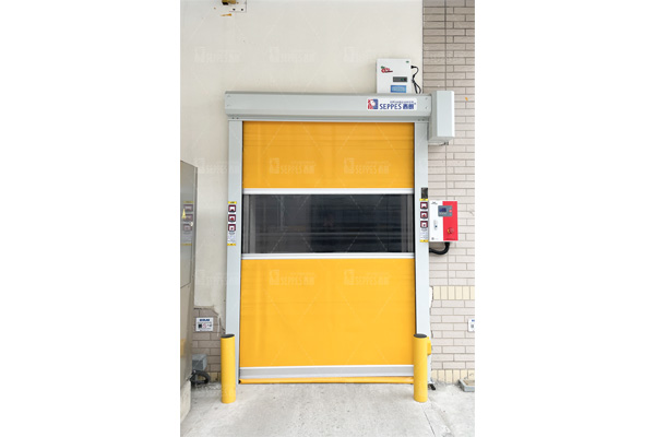 南通一機(jī)電公司車間通道選擇快速卷簾門那么安裝快速門有哪些優(yōu)勢(shì)